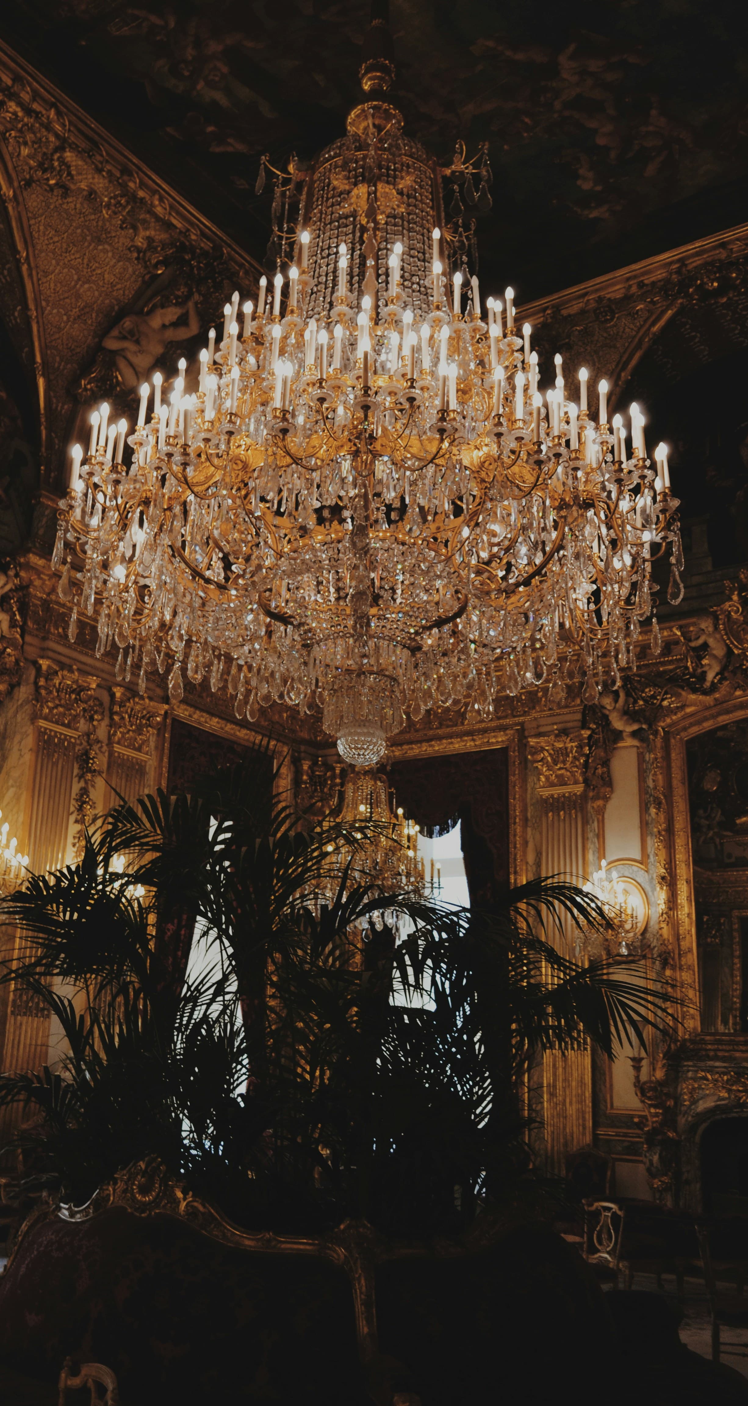 Everly Quinn Tiered Crystal Chandelier