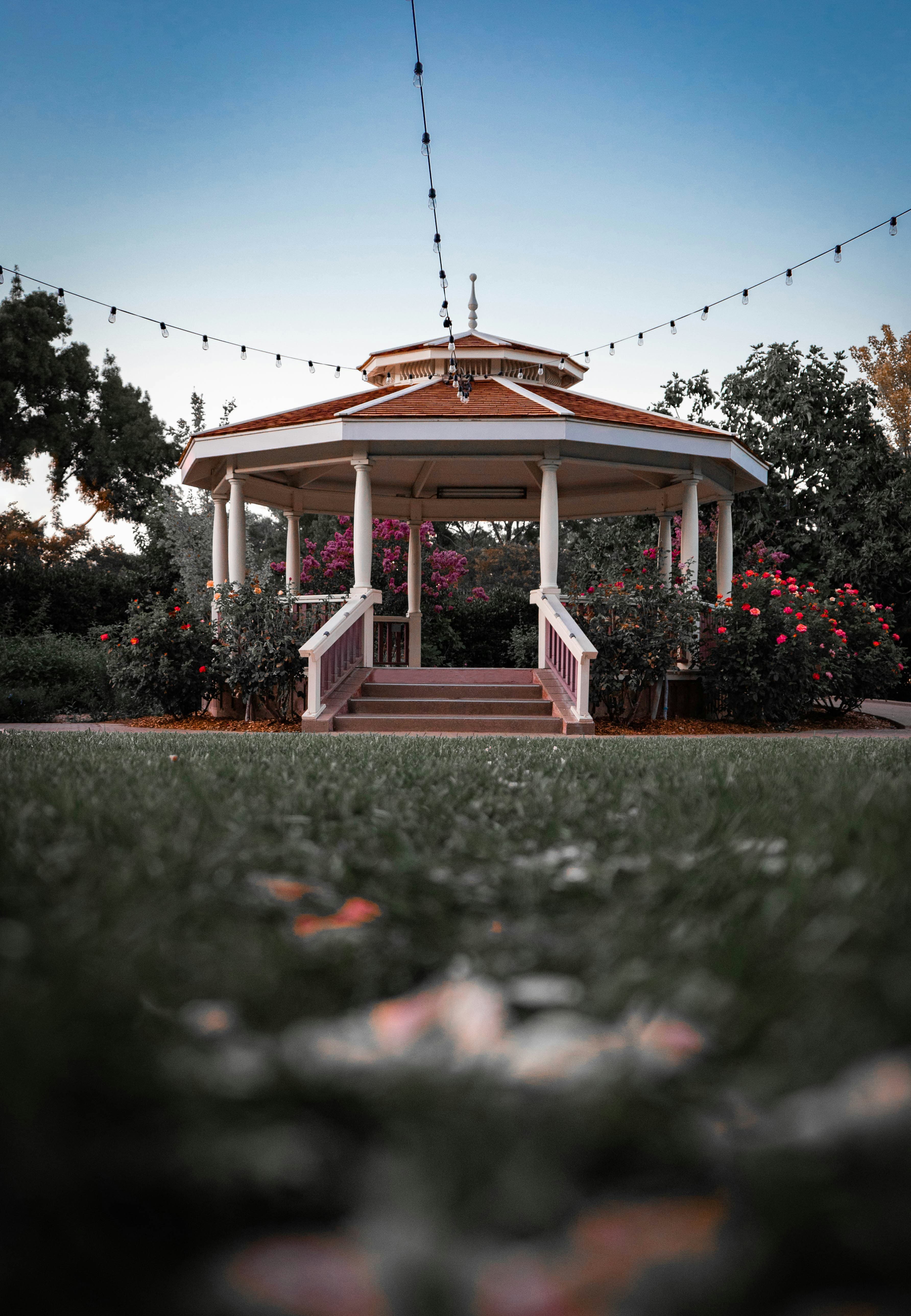 Sunjoy Hardtop Gazebo